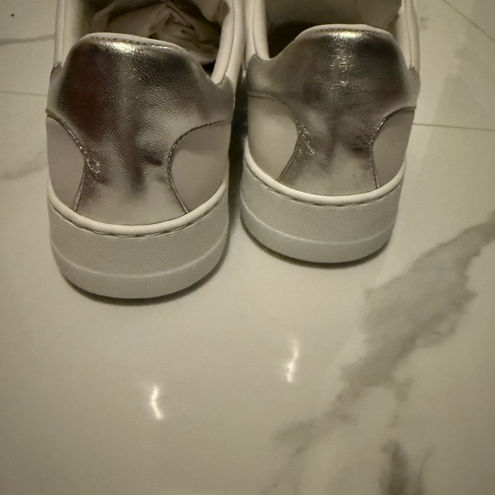 Salvatore Ferragamo white and silver embellishment, brand new, never worn, size - Picture 5 of 9